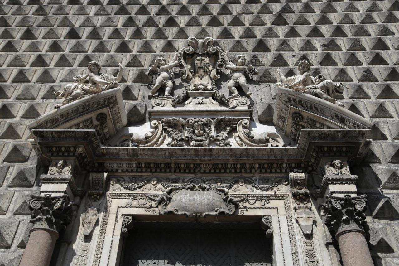 Palazzo Carafa Della Spina - Maison De Charme Νάπολη Εξωτερικό φωτογραφία